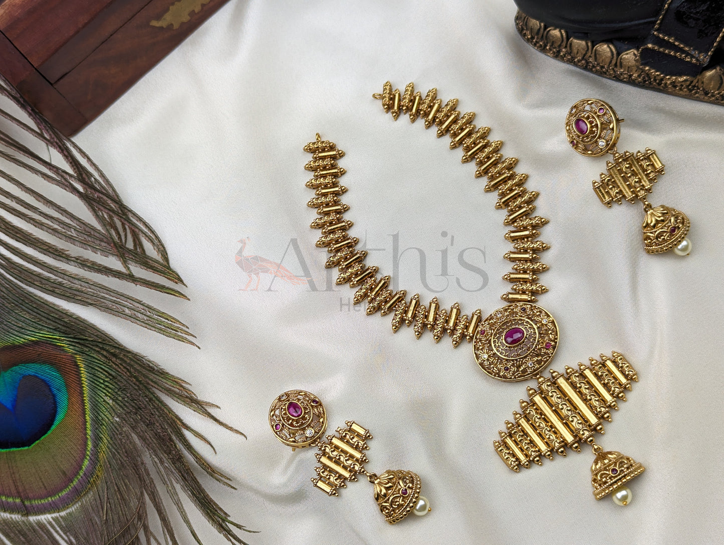 Matte Gold Finish Necklace and Earrings Set