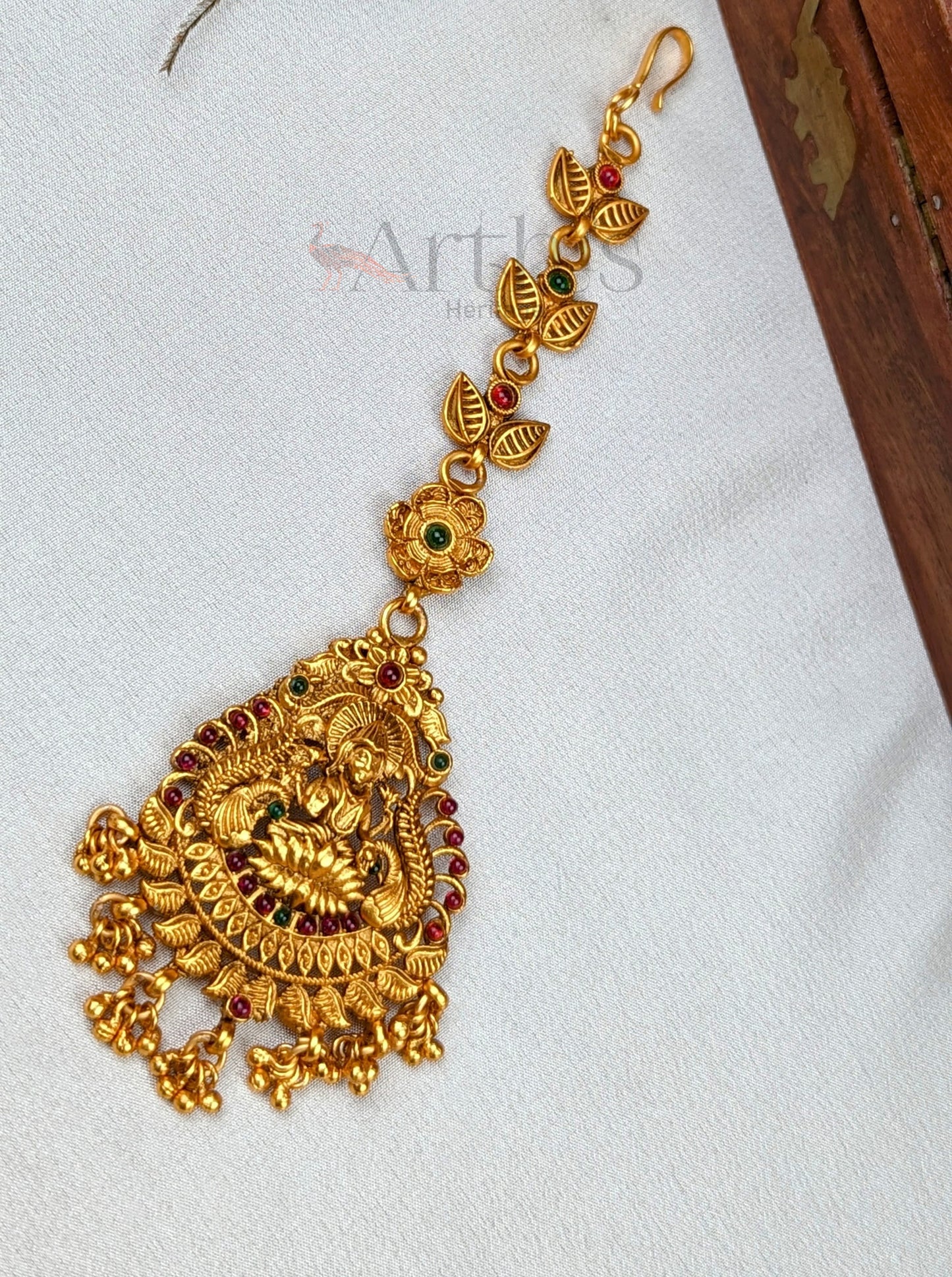 Goddess Lakshmi Motif Antique Gold Finish Maang Tikka