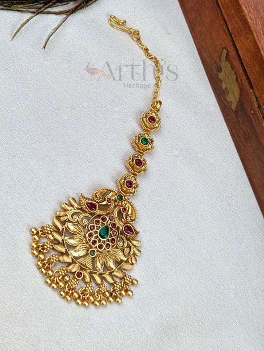 Antique Gold Finish Maang Tikka