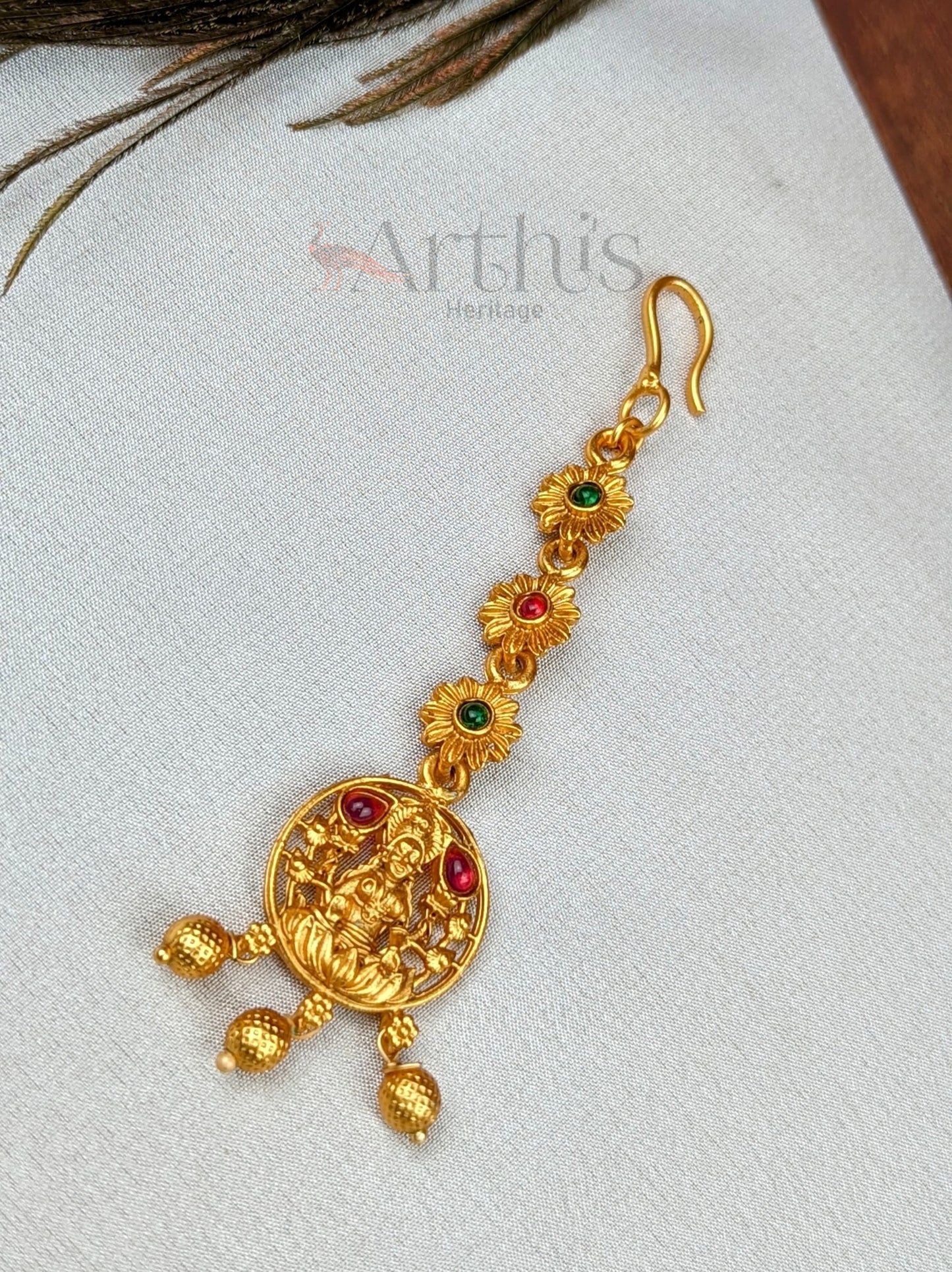 Goddess Lakshmi Motif Antique Gold Finish Maang Tikka