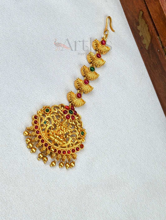 Goddess Lakshmi Motif Antique Gold Finish Maang Tikka